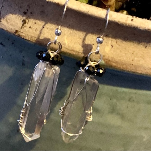 Quartz Crystal Earrings & Black Spinel beads - Picture 4 of 11